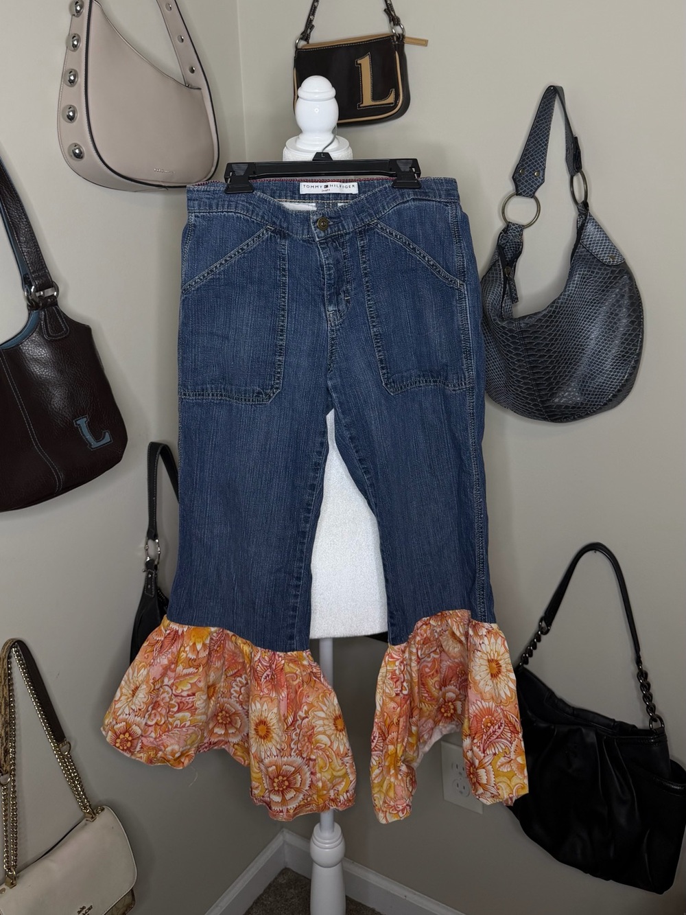 Rare Tommy Hilfiger Blue Denim Capri with Wide Leg Floral Hem - Size 2